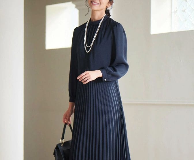 プリーツスカートデザインのネイビーワンピースフォーマル