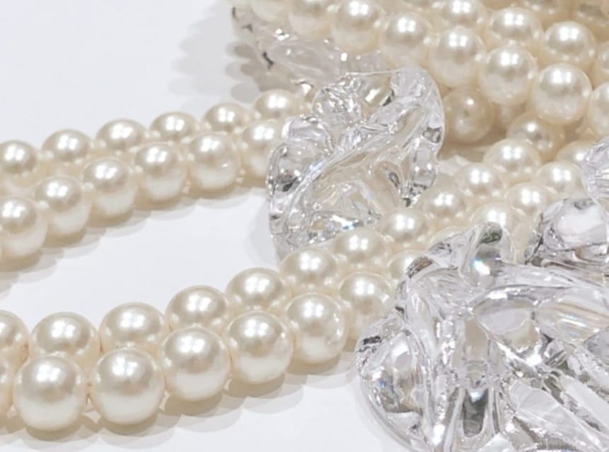 パールネックレスの質感アップ 高級感のあるディテール