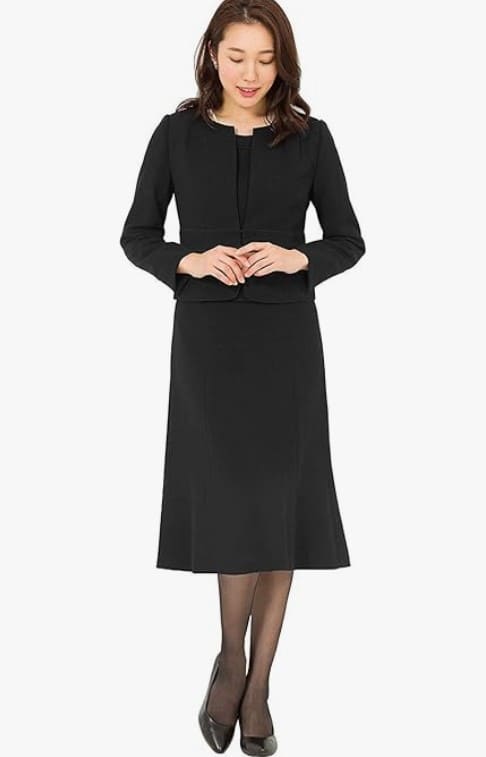 30代ママ向けワンピースタイプの喪服アンサンブルスーツおすすめ10選