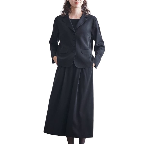 S.T.CLOSET FRABJOUS × W POCKETコラボのナチュラルフォーマルスーツ 上品な黒のアンサンブル